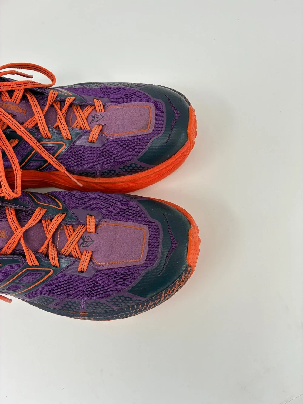 HOKA ONE ONE Speedgoat 2 Men’s Trail Running Sneakers Red Mesh Low Top 9.5